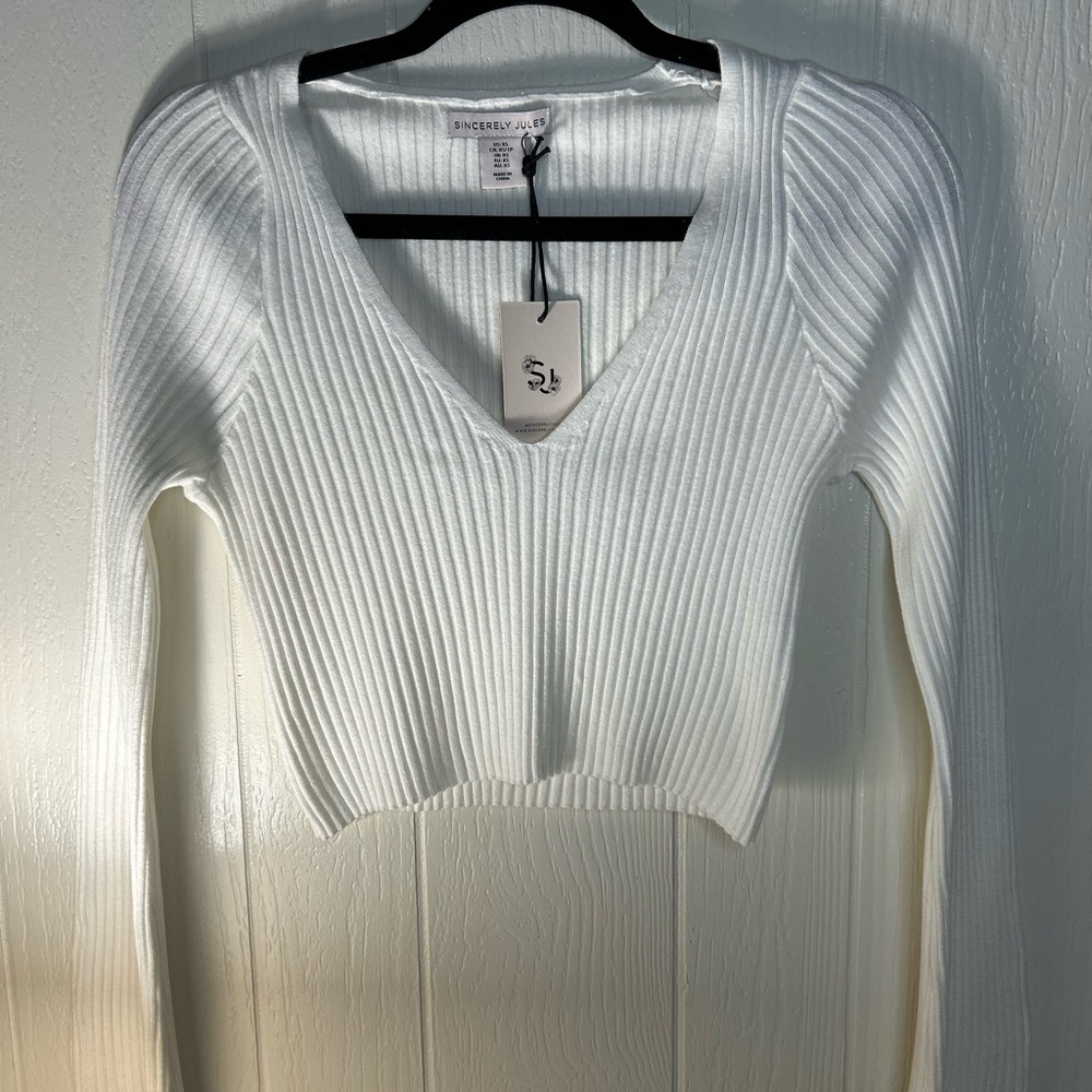 Sincerly Jules • White Ribbed V-Neck Sweater